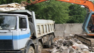 Вывоз строительного мусора с участка в Орехово-Зуево недорого от 1524 руб. | ИП Садыков В. Р.